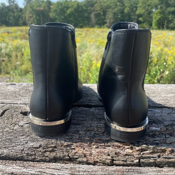 NWT Nine West black zipper ankle flat faux leather booties - Picture 9 of 10